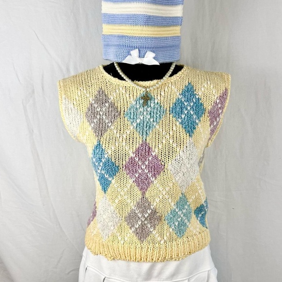 80’s Vintage hand-knit pastel sweater-vest - Picture 3 of 7